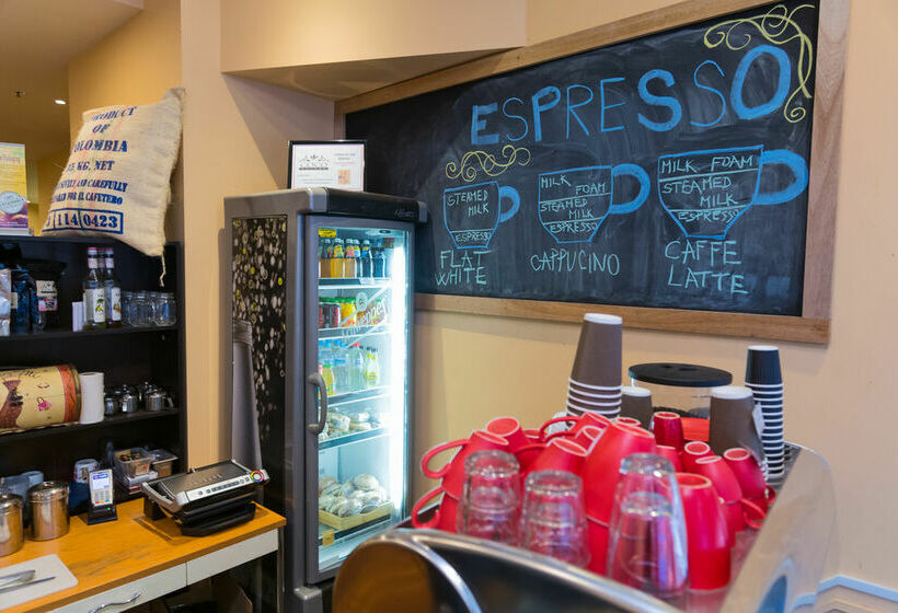 هتل Metro On Pitt