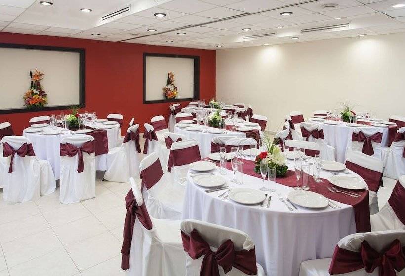 هتل NH Coatzacoalcos