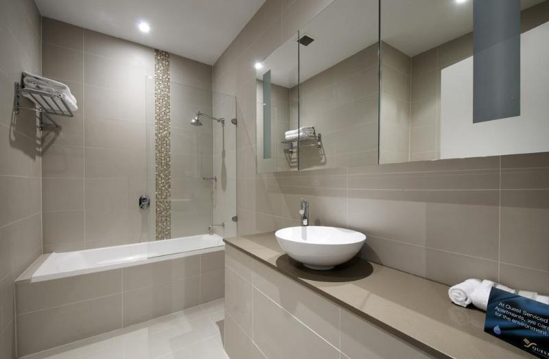 هتل Quest Canberra