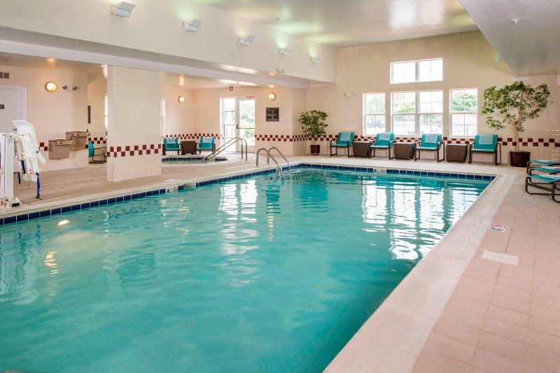 בית מלון כפרי Residence Inn Frederick