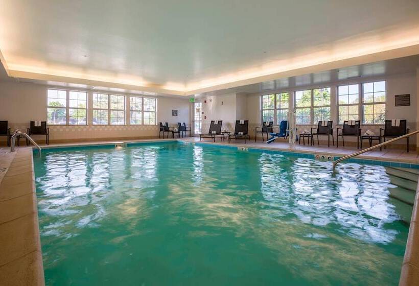 בית מלון כפרי Residence Inn Kansas City Olathe
