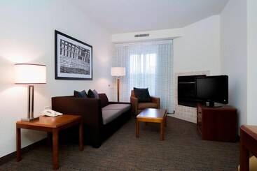 هتل Residence Inn Kansas City Olathe