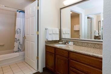 هتل Residence Inn Kansas City Olathe