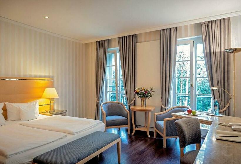 هتل Romantik  Bayrisches Haus Potsdam