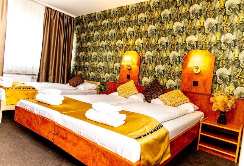 Fotos del hotel Rossija:  3