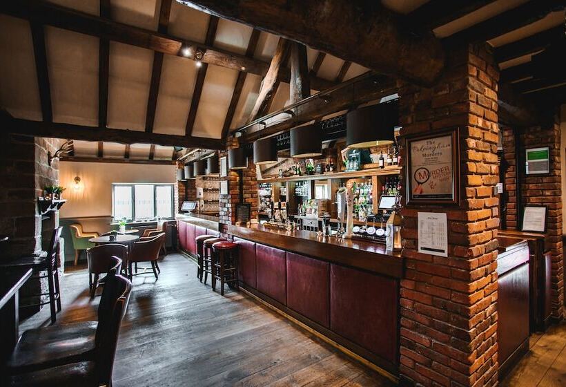 فندق The Moat House