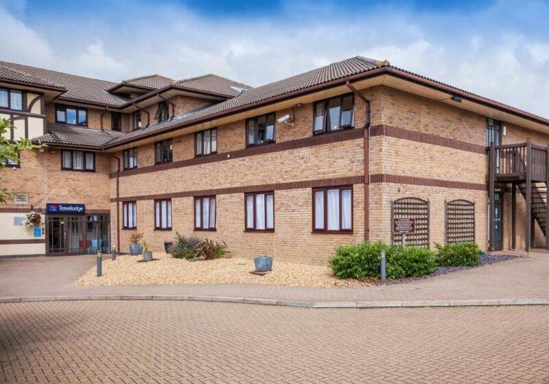 호텔 Travelodge Milton Keynes Central