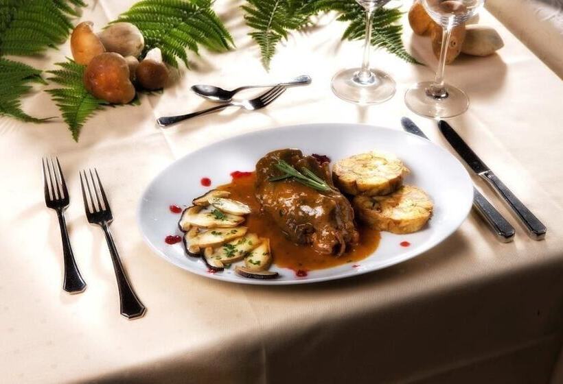 هتل Und Restaurant Landshuter Hof