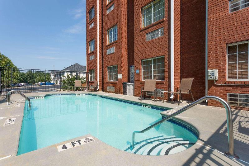 Microtel Inn & Suites By Wyndham Stockbridge/atlanta I75