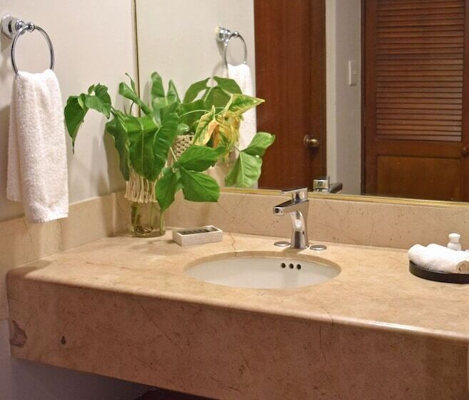 فندق Reef Yucatán All Inclusive & Convention Center