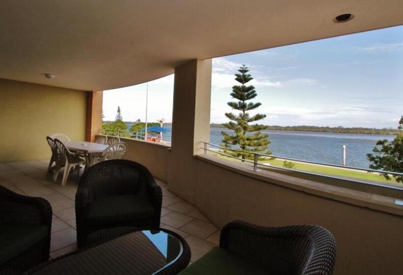 Riverside Holiday Apartments