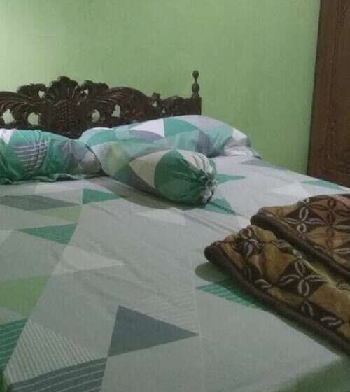 هاستل Dalem Kakung