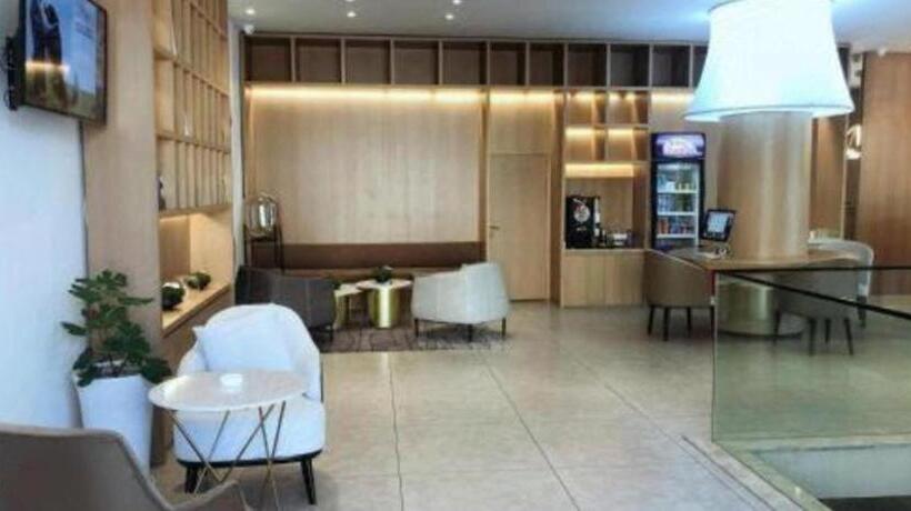 هتل 7 Days Premium· Daqing City Government Wanda Plaza