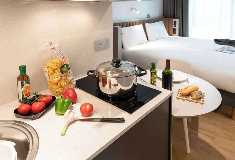 هتل Adagio Access Brussels Delta