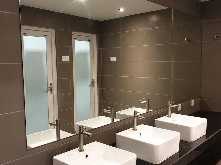 هتل کپسول Skycity Capsule Hostel