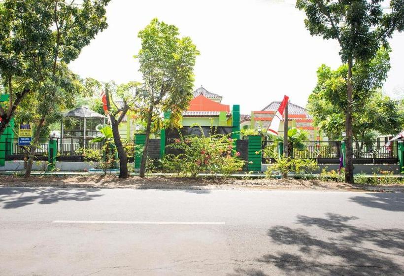 Отель Oyo 3452 Esemka Residences Syariah