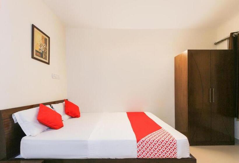 هتل Oyo 70824 Montieth Nest