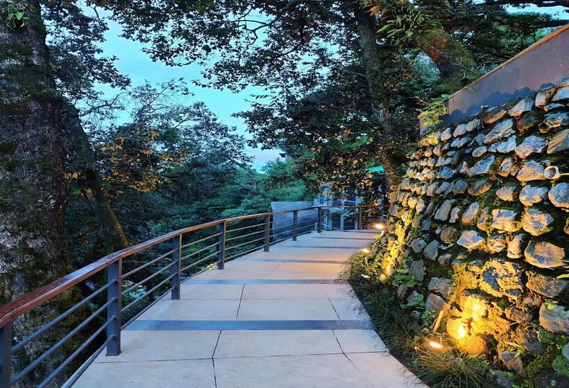 فندق The Rosefinch Sarovar Portico