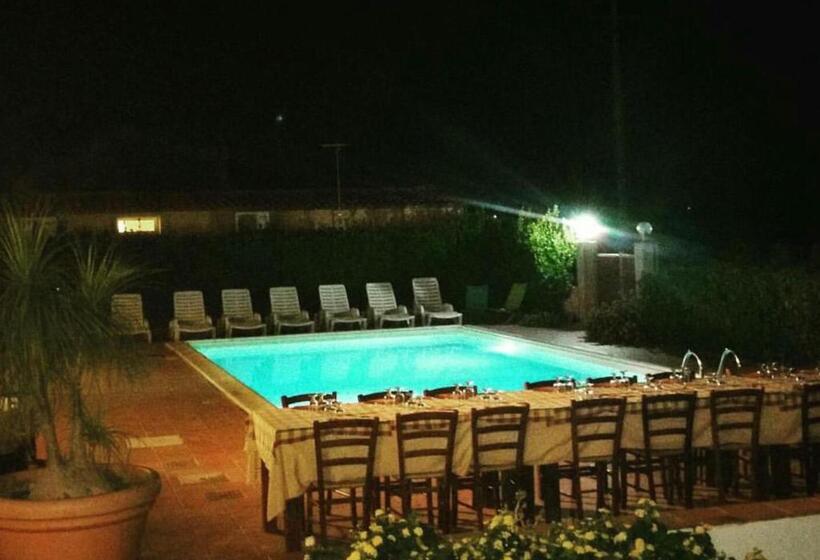 تختخواب و صبحانه Locanda Rurale Santa Marta