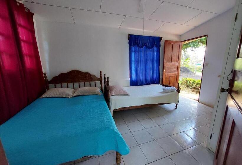 مبيت وإفطار Restaurante Y Cabinas Sudy