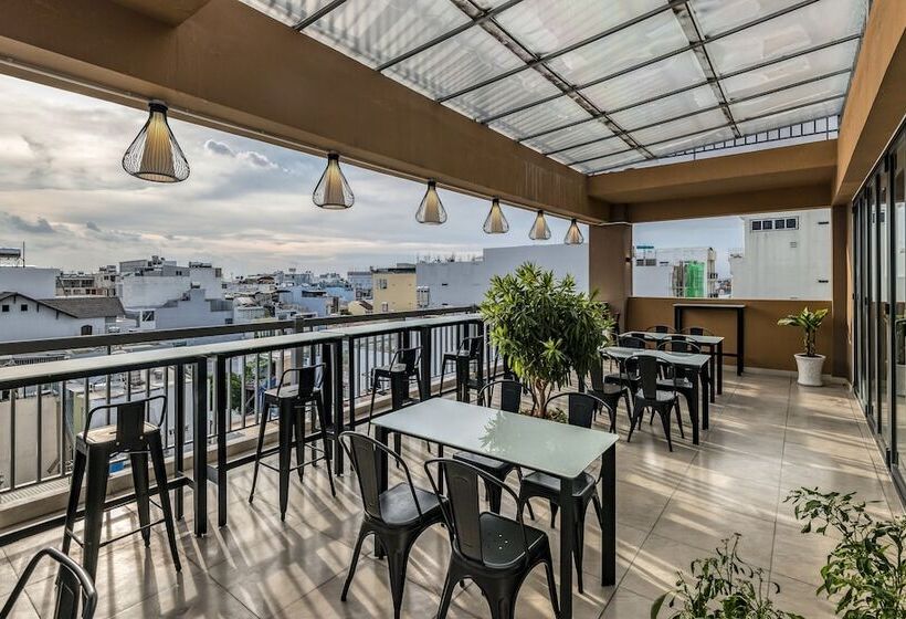 Cherry Hotel And Apartment
