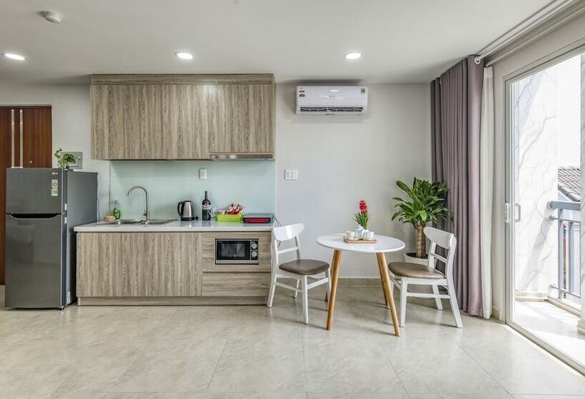 Cherry Hotel And Apartment