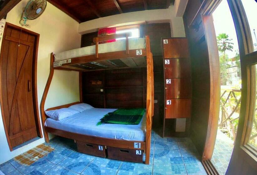 Esperanto Bed & Breakfast Surf Hostel