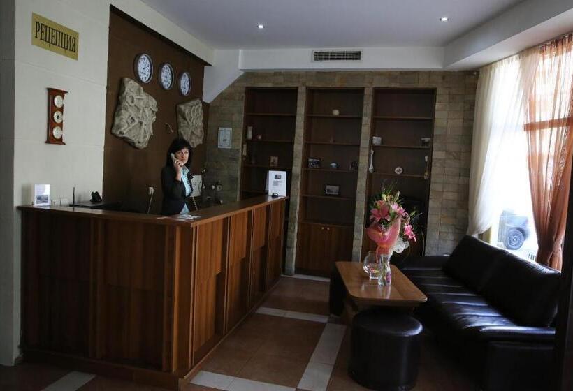 Family Hotel Papi
