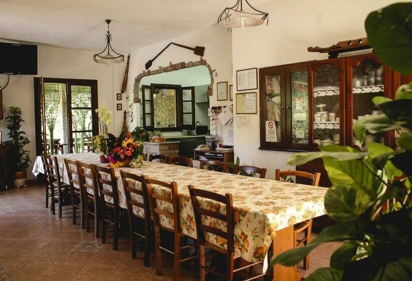 فندق Agriturismo Perdaba