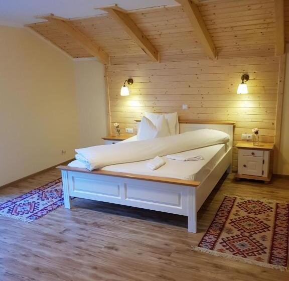 پانسیون Guest House Carpathia