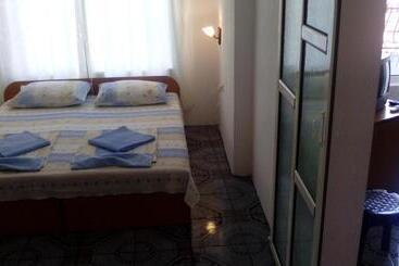 پانسیون Rooms Via Maris