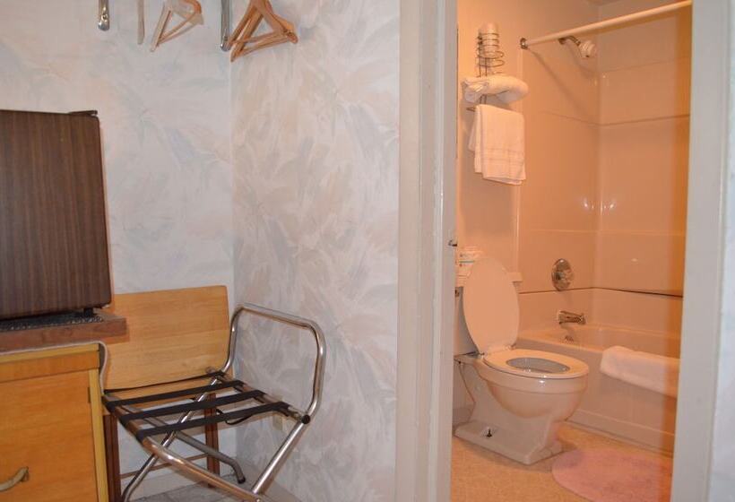 Chamber Lane Motel