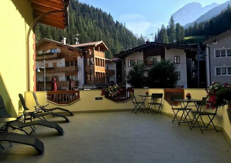 هتل Albergo Centrale