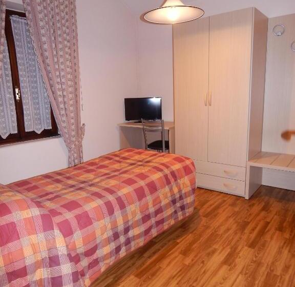 בית מלון כפרי Albergo Ginevra