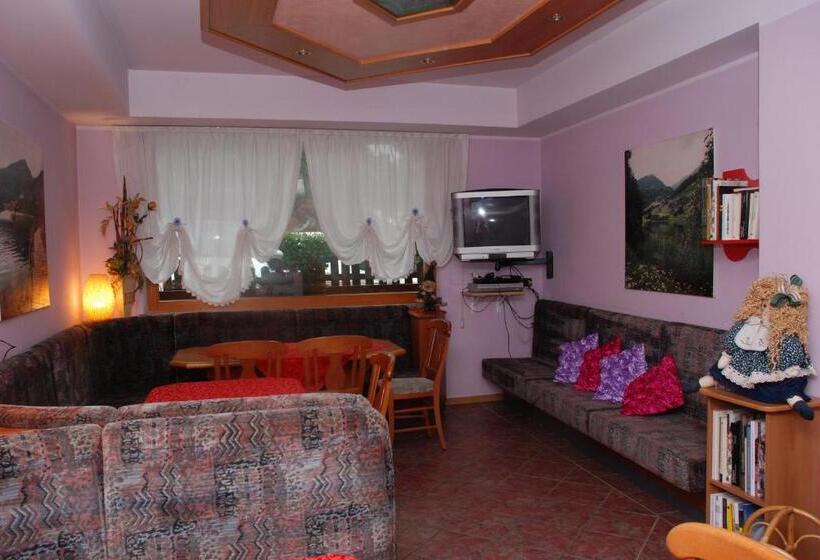 בית מלון כפרי Albergo Ginevra