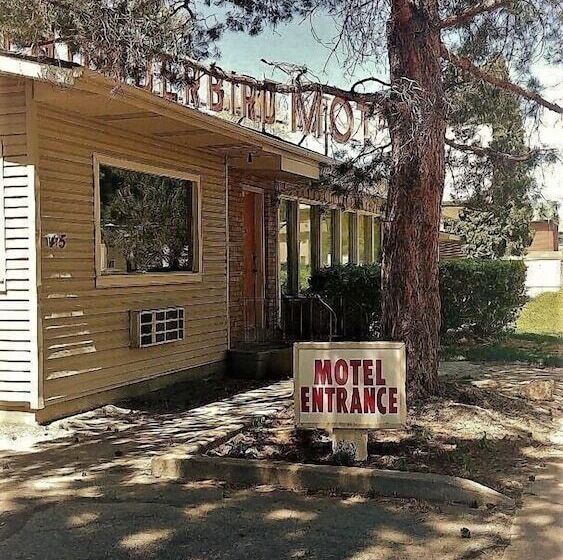 Thunderbird Motel