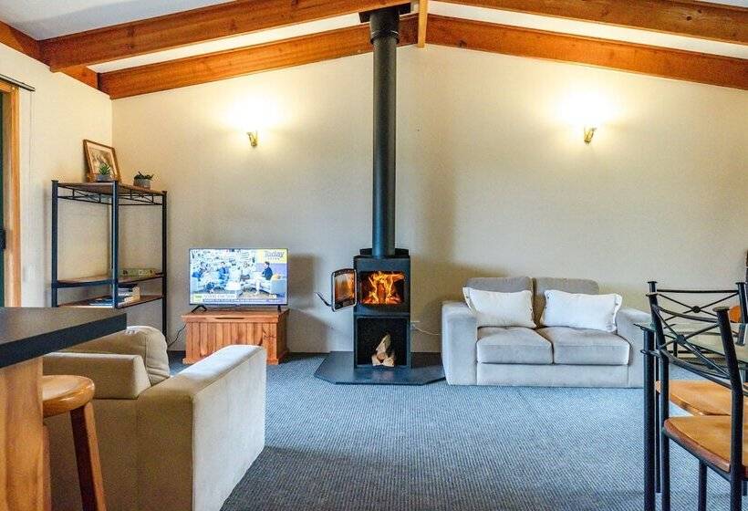 Freycinet Cottage 2