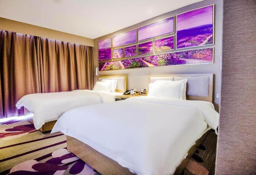 Lavande Hotel Zhumadian High Speed railway Station