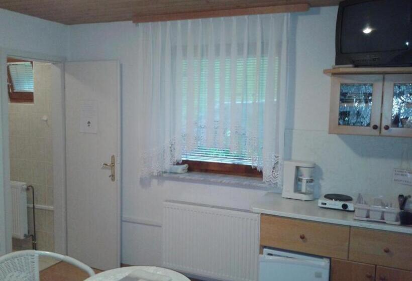 پانسیون Rooms Apartment Renata