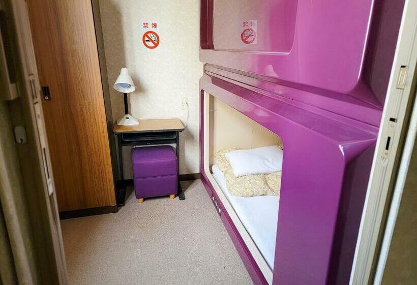 בית מלון כפרי First Inn Takamatsu