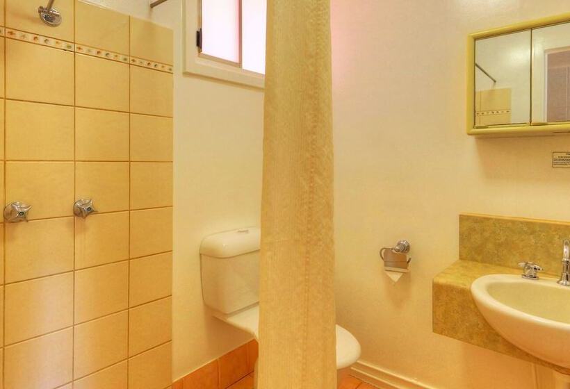 Halls Creek Motel
