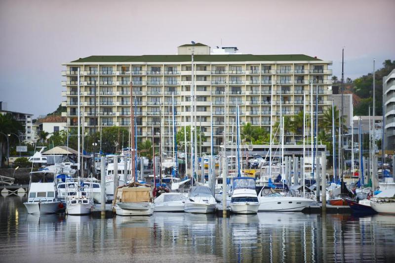 هتل Aligned Corporate Residences Townsville