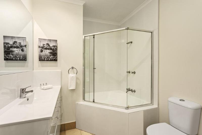 هتل Aligned Corporate Residences Townsville