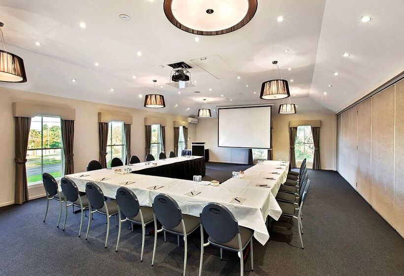 בית מלון כפרי Best Western Plus Buckingham International