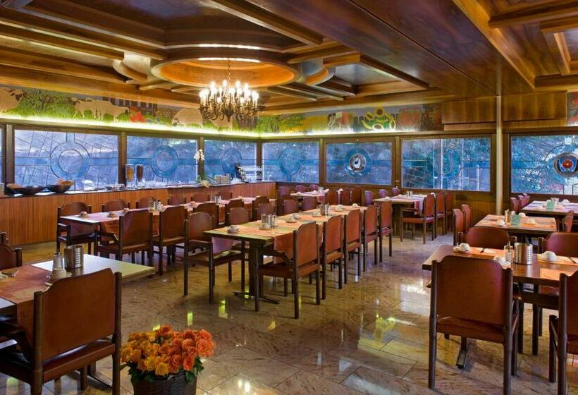 בית מלון כפרי Central