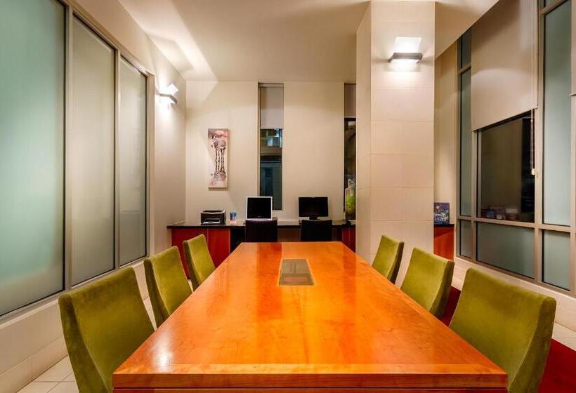 Fotos del hotel City Limits  Apartments:  5