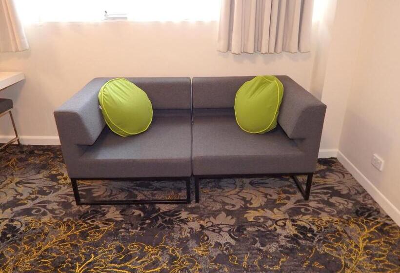 Fotos del hotel City Limits  Apartments:  25