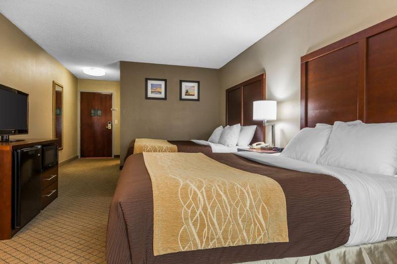 فندق Comfort Inn & Suites Mishawakasouth Bend