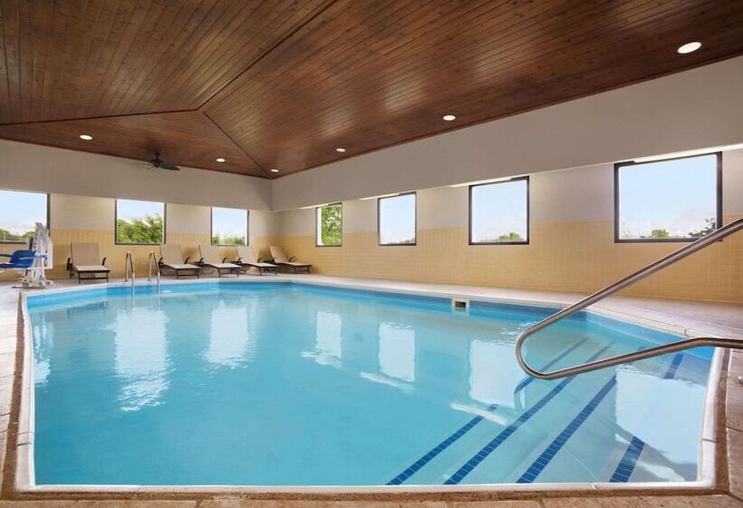 هتل Country Inn & Suites By Radisson, Dfw Airport South, Tx