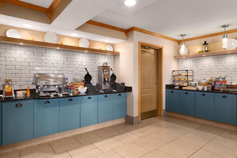 هتل Country Inn & Suites Rochester South Mayo Clinic